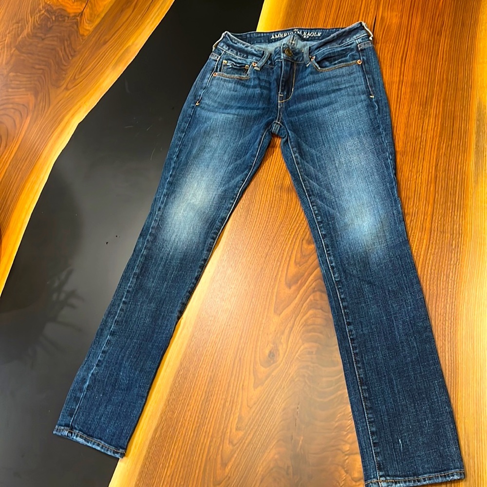 Mid-rise American Eagle Outfitters navy blue jeans. Size small.